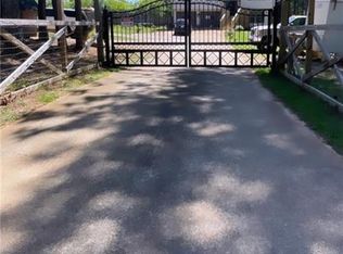 6169 Lights Ferry Rd, Flowery Branch, GA 30542