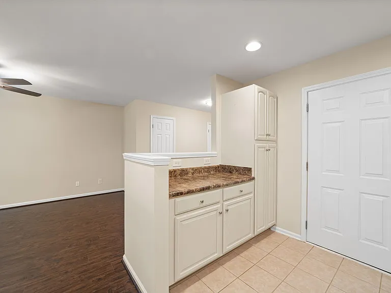 235 Blue Robin Way — Photo 18