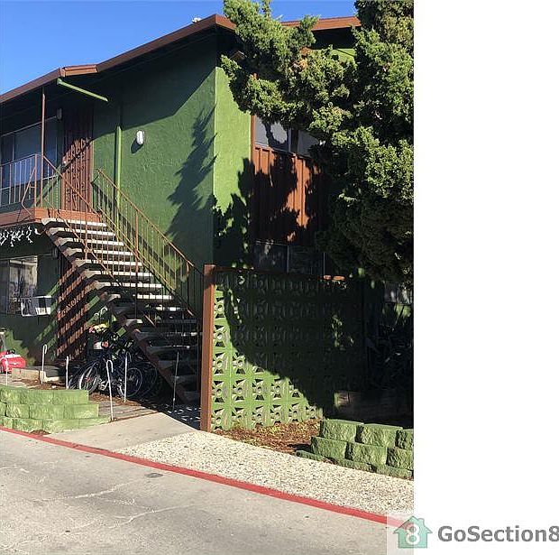 1st image of 3163 Williamsburg Dr APT 4