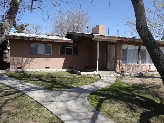 1st image of 922 E Campus Way