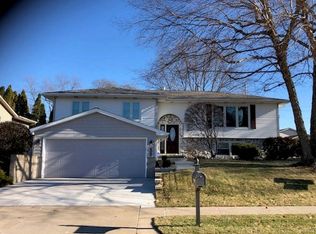 3424 33rd St, Moline, IL 61265