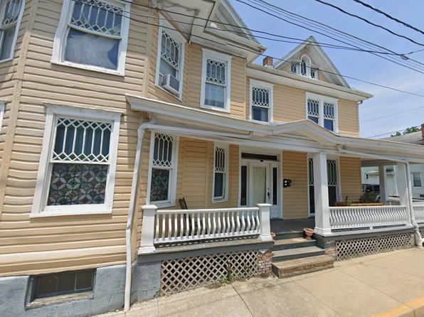 9 E Burd St #1