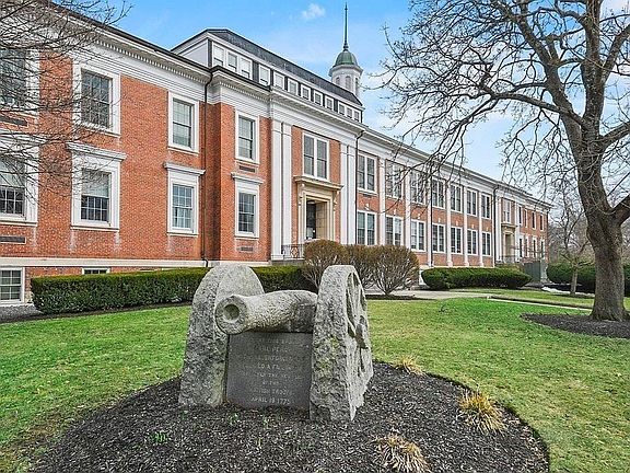 2nd image of 1475 Massachusetts Ave APT 237