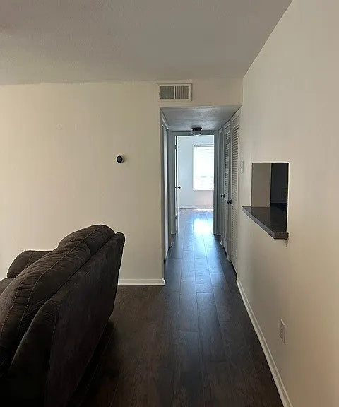 218 N Texas Blvd #201 — Photo 5