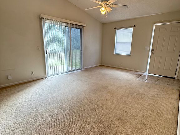 3rd image of 150 E Lakemont Dr