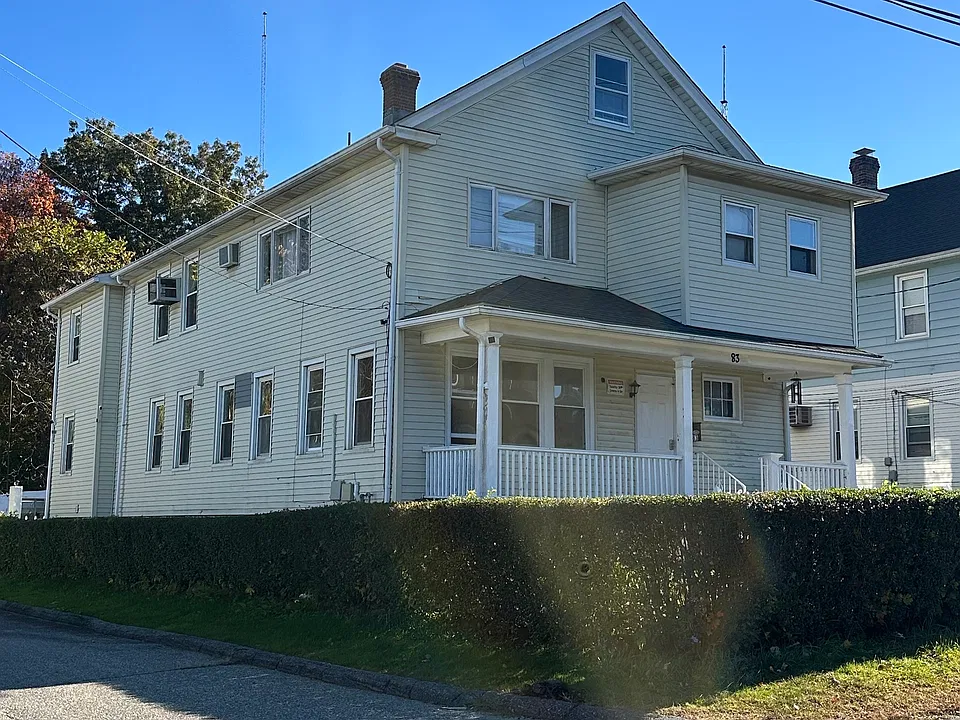 83 Baldwin Ave #1