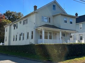 83 Baldwin Ave, Waterbury, CT