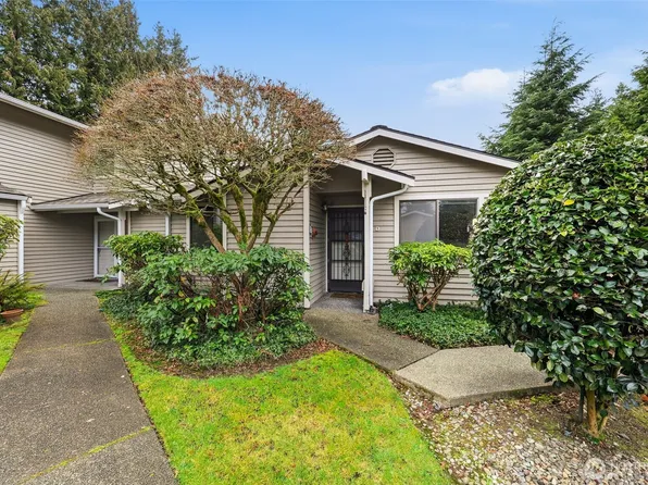 31730 49th Lane SW #4-D, Federal Way, WA 98023
