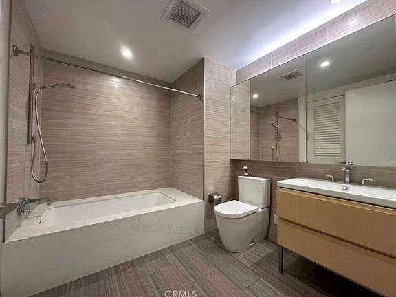 4th image of 877 Francisco St APT 1710