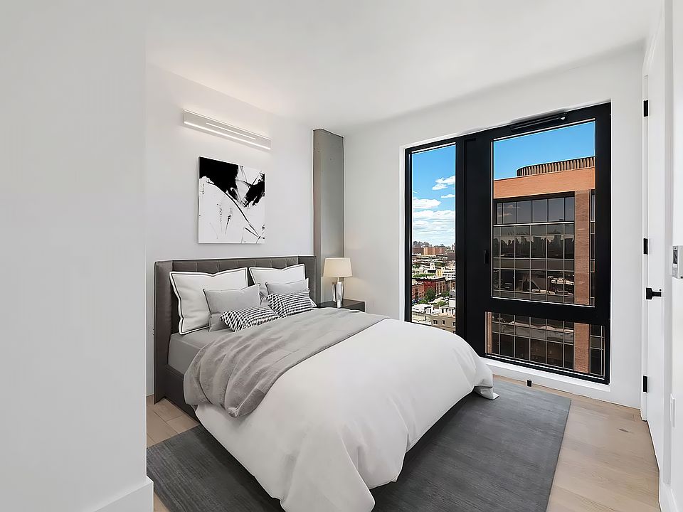 1st image of 60 W 125th St #1008