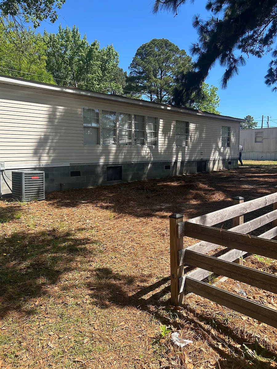 Back of home - 102 Jones St #102