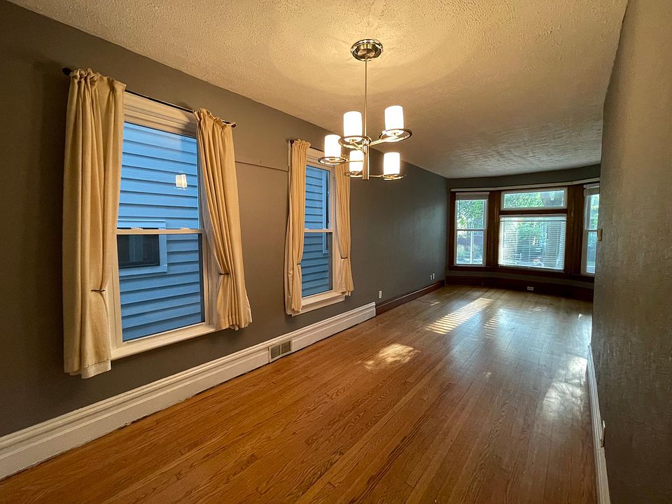 1st image of 4933 N Seeley Ave #1