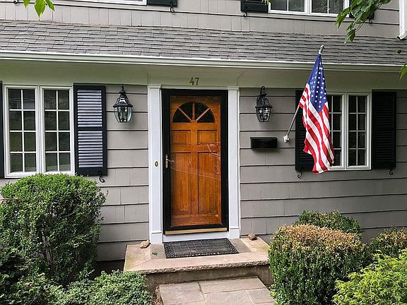 3rd image of 47 Tall Oaks Dr