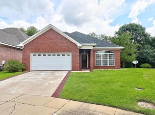 223 Veritas Dr, Dothan, AL 36303