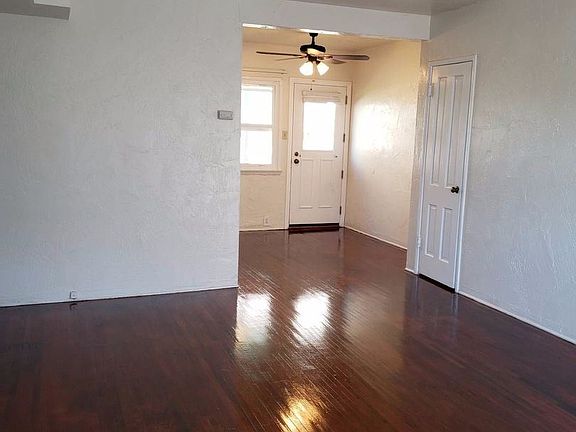 4th image of 2224 Chatsworth Blvd