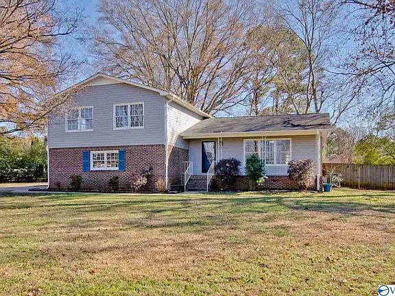2nd image of 308 Cumberland Dr SE