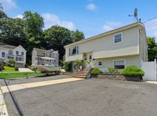 52 Atlantic St, Atlantic Highlands, NJ 07732