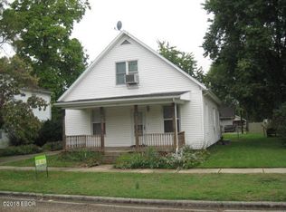 315 S Franklin St, Salem, IL 62881