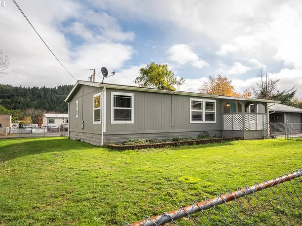 820 Avenue D, Powers, OR 97466