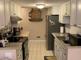 32 Winners Cir, Saratoga Springs, NY 12866