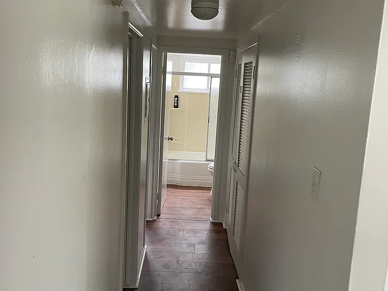 21911 Fern Ave — Photo 10