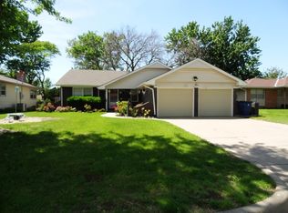 1009 S Dalton Dr, Wichita, KS 67207