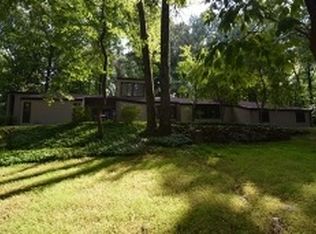 3 Walnut Dr, Flemington, NJ 08822