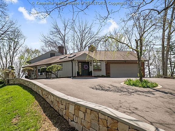2nd image of 1620 Ridgeview Rd