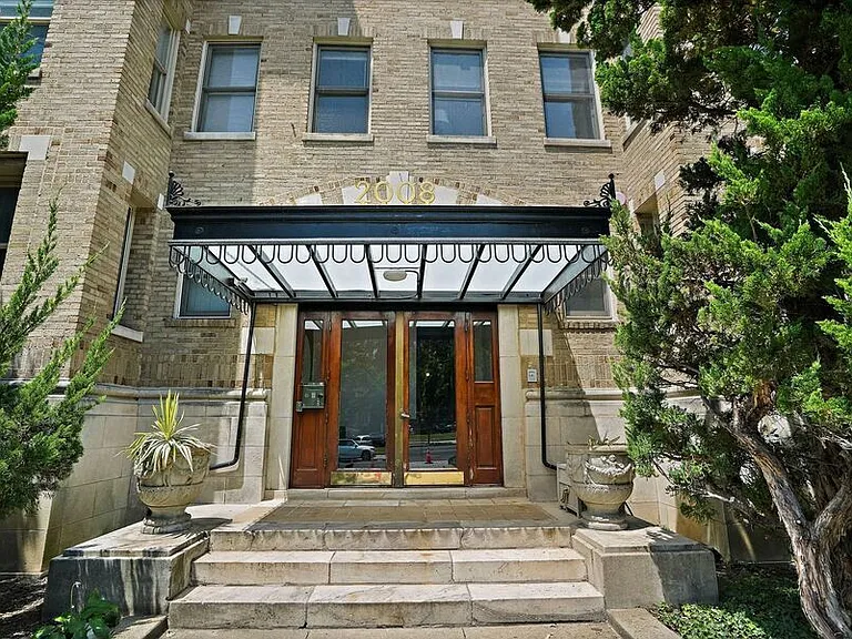 2008 16th St NW #101 — Photo 2