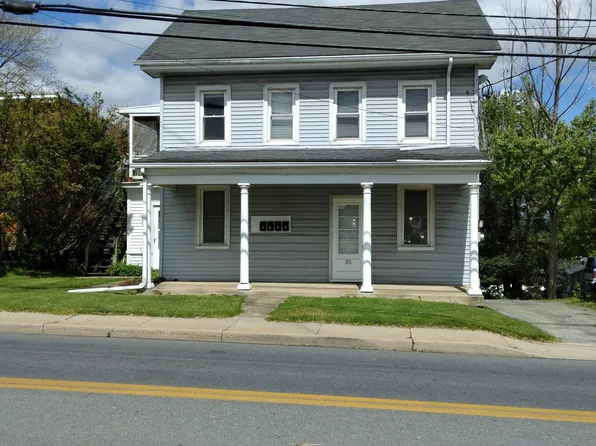 35 Manor Ave, Millersville, PA 17551
