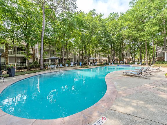 3rd image of 938 Kingwood Dr #1116