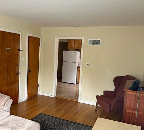 4th image of 8126 Knox Ave APT 2B
