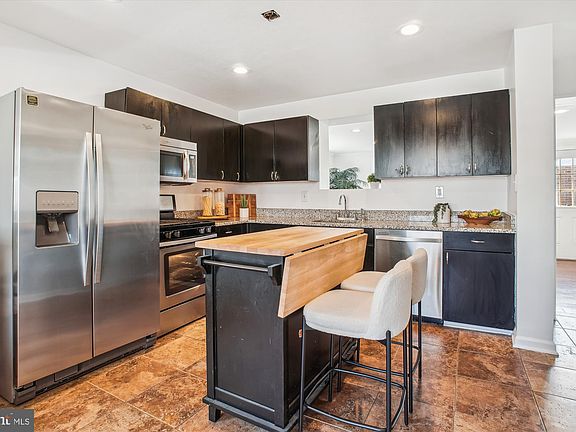 5th image of 6813 Chestnut Ave