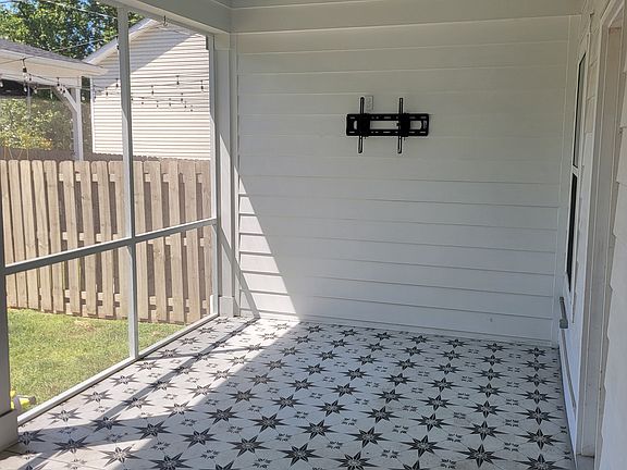 5th image of 5109A Illinois Ave