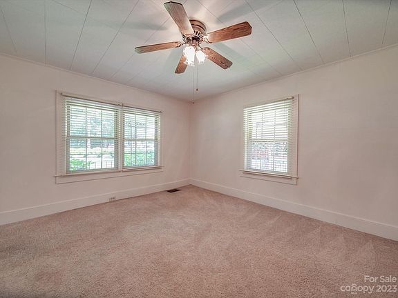5th image of 1334 N Oakwood St
