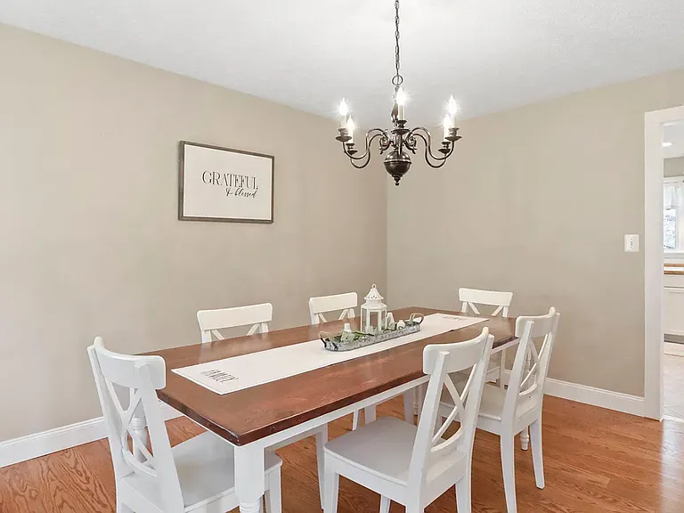 627 Lakeview Dr — Photo 5