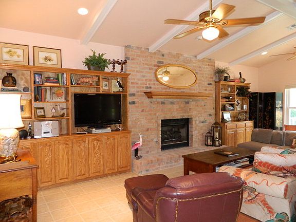 3rd image of 2323 Harbor Dr