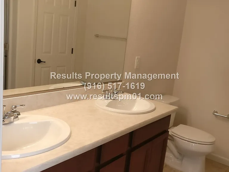 4329 Gentry Way — Photo 35