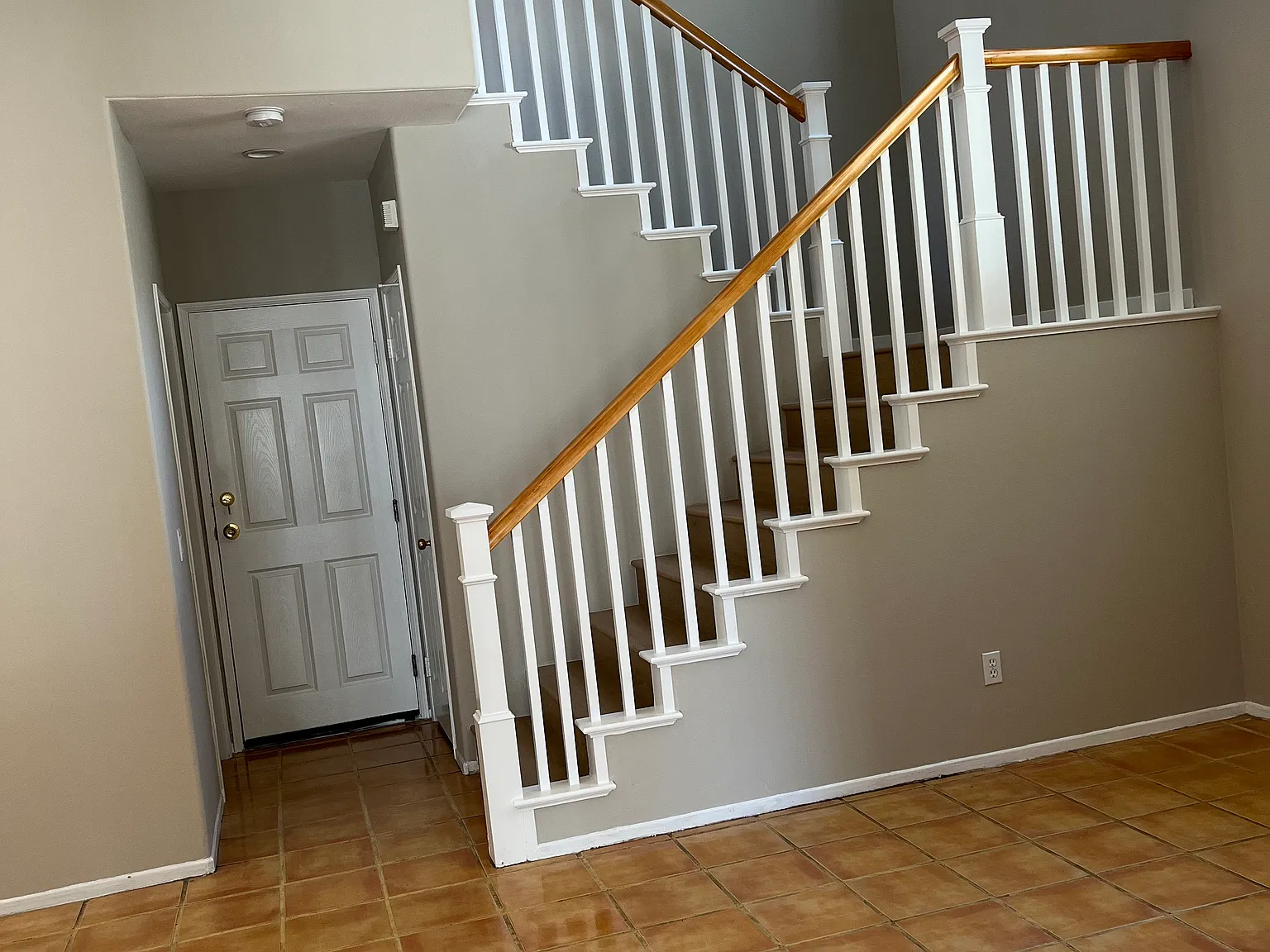 3 bed, 1831 sqft, $4,100 — Photo 4