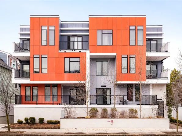 109 Prospect St #105, Somerville, MA 02143