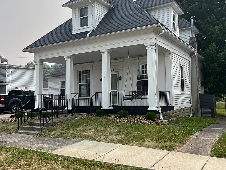 141 S Main St — Photo 1