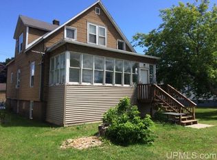 532 N 20th St, Escanaba, MI 49829