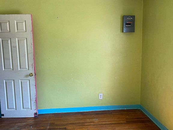 3rd image of 712 Thaxton Ave SE