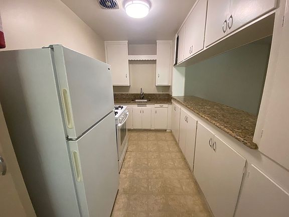 5th image of 4539 V St #A-d