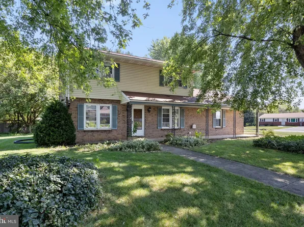 1370 Duke St, Palmyra, PA 17078