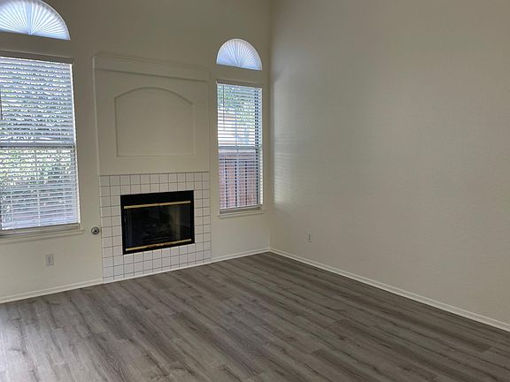 5th image of 11572 Stoneridge Dr