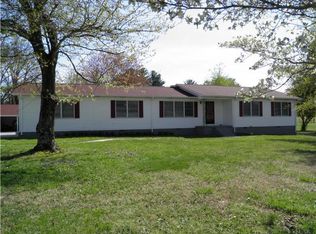 855 Doak Rd, Manchester, TN 37355