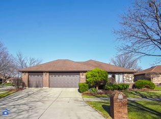 1320 Hughes Ave, Downers Grove, IL 60516