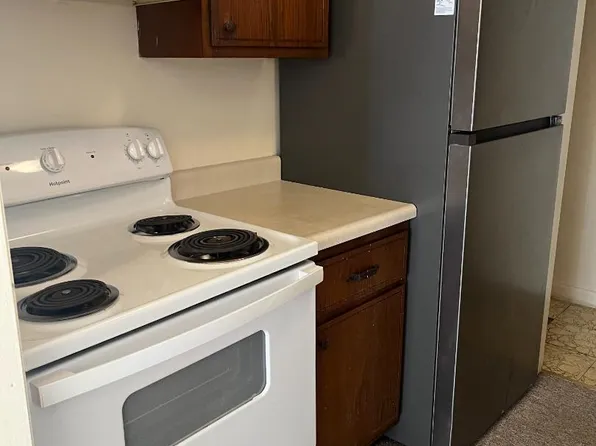 211 S 4th Ave #9, Streator, IL 61364