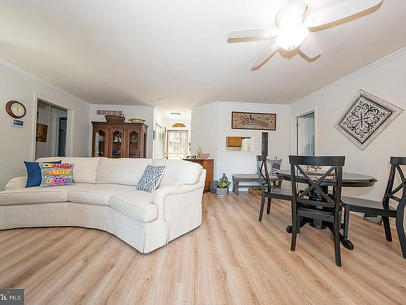 5th image of 1102 Pritchard Pl